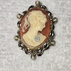 Elegant Cameo Brooch with Pearl Like Accents